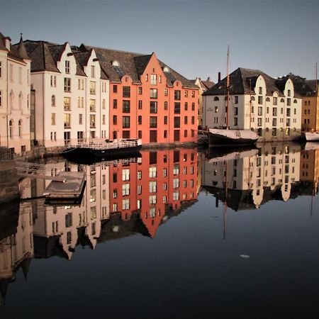 A Cheaper Option To Hotel Ålesund Exterior foto